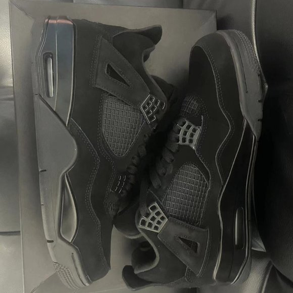 Air Jordan 4 Retro\